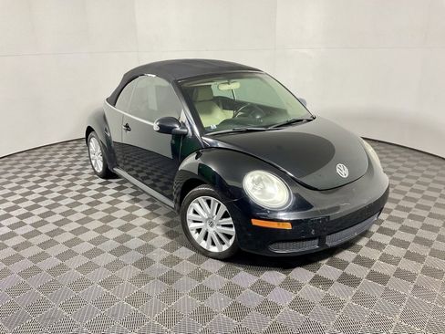 Used 2008 Volkswagen Beetle SE image 2