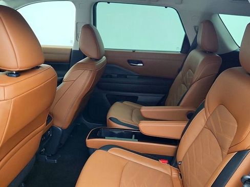 Used 2023 Nissan Pathfinder Platinum image 22