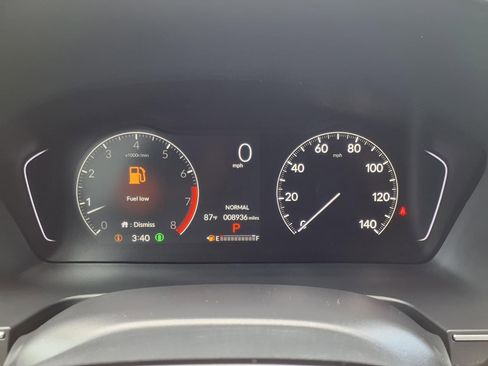 Used 2025 Honda Pilot EX-L image 14