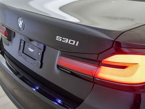 Certified 2022 BMW 530i w/ Convenience Package image 12