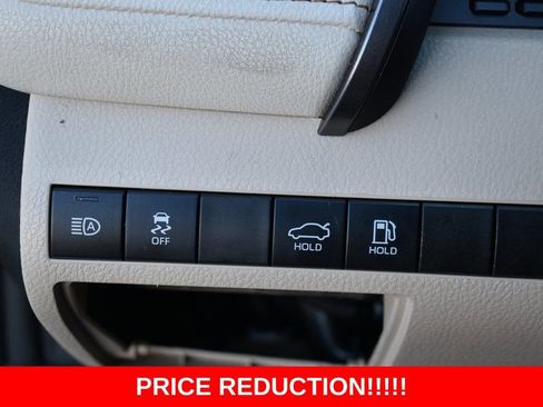 Used 2019 Toyota Camry LE image 7