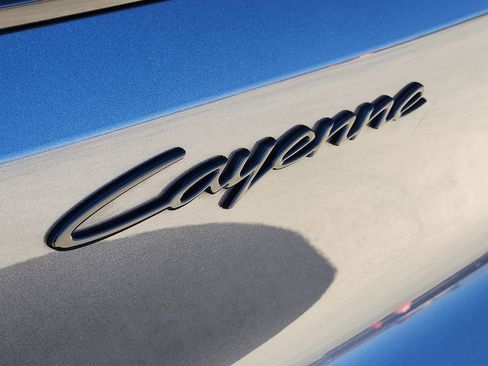 Certified 2024 Porsche Cayenne image 32