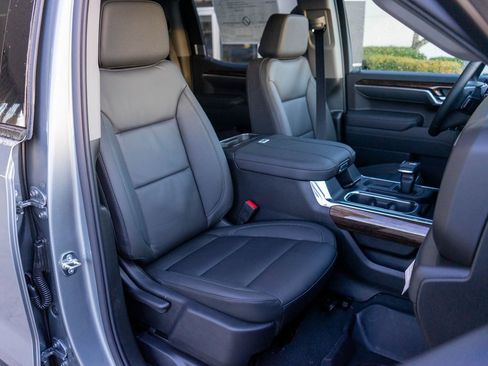 New 2026 GMC Sierra 1500 Elevation w/ Elevation Premium Package image 9