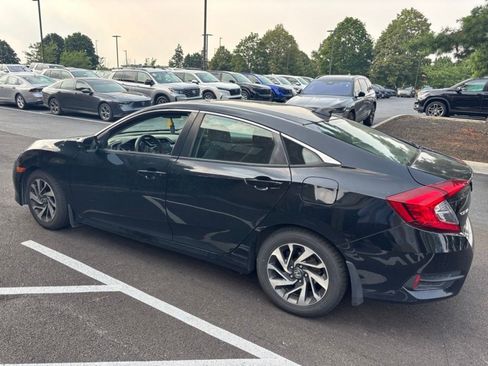 Used 2017 Honda Civic EX image 3