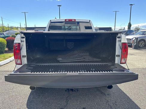 Used 2014 RAM 1500 Lone Star RWD image 9