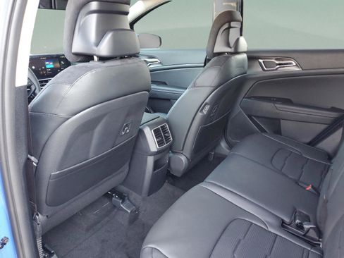 New 2026 Kia Sportage SX FWD image 6