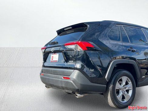 Certified 2025 Toyota RAV4 XLE AWD/4WD image 12