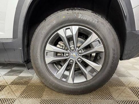 Used 2025 Chevrolet Equinox LT w/ Convenience Package II AWD/4WD image 24