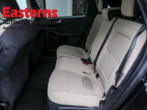 Used 2021 Ford Escape SE image 20