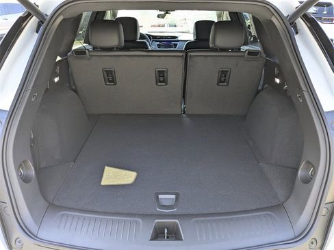 New 2026 Cadillac XT5 Luxury image 14