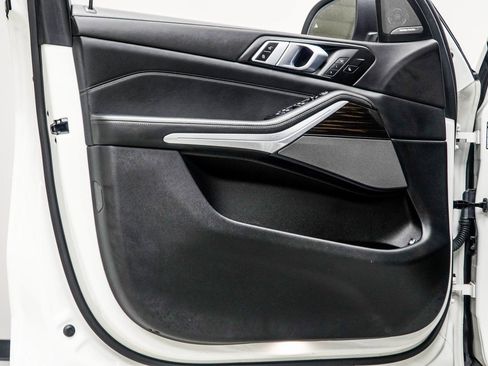 Used 2025 BMW X5 xDrive50e image 31