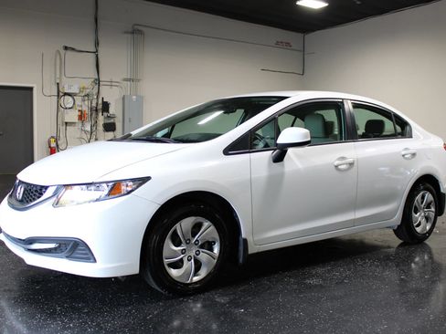 Used 2013 Honda Civic LX image 6