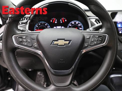 Used 2023 Chevrolet Malibu LT FWD image 10