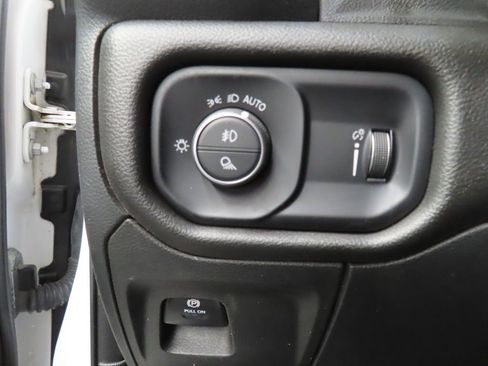 Used 2022 RAM 1500 Big Horn image 38