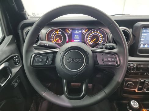 Used 2023 Jeep Wrangler Unlimited Sport image 17