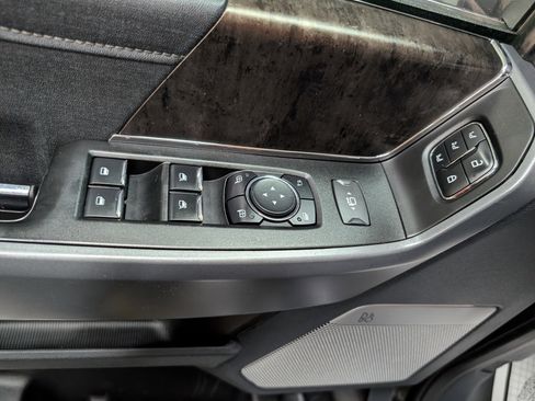 Used 2023 Ford F350 Lariat w/ Tow Technology Package image 15