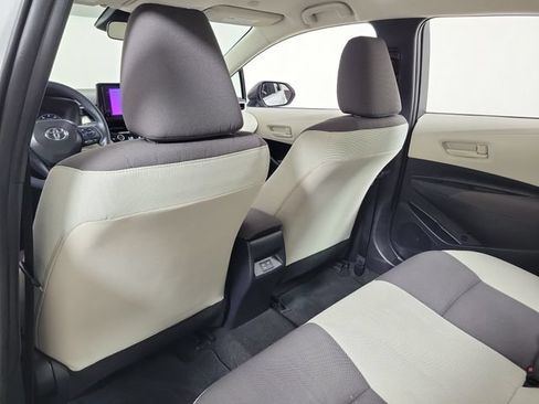 Used 2025 Toyota Corolla LE FWD image 11
