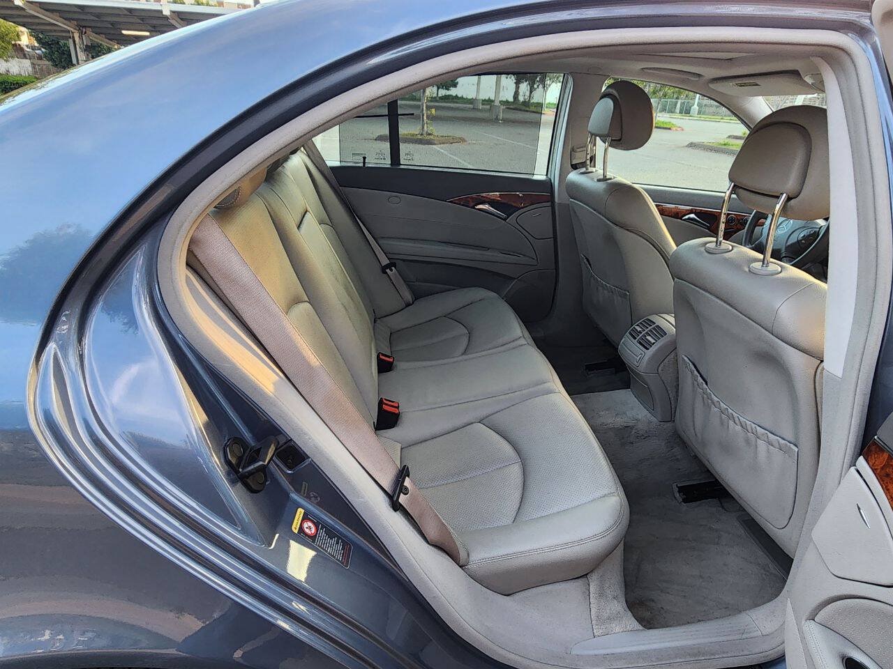 Used 2005 Mercedes-Benz E 320 Sedan image 20