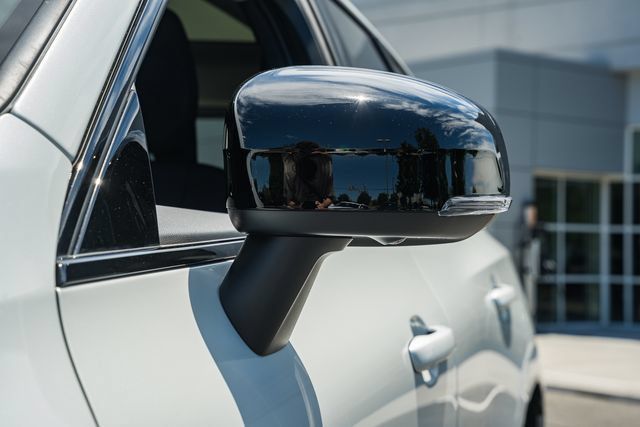 New 2026 Volvo XC60 B5 Plus AWD/4WD image 16