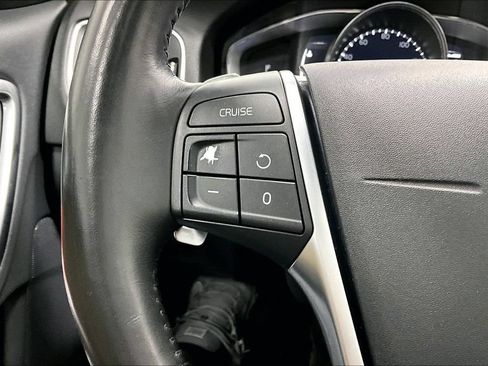 Used 2018 Volvo S60 T5 Dynamic w/ Vision Package FWD image 20