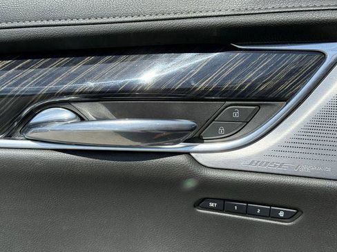 Used 2020 Cadillac XT6 Premium Luxury image 34