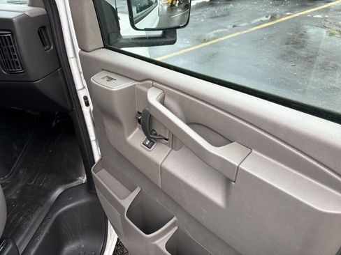 New 2025 Chevrolet Express 3500 w/ Power Convenience Package image 26