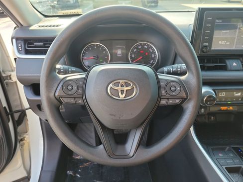 Used 2019 Toyota RAV4 XLE FWD image 17