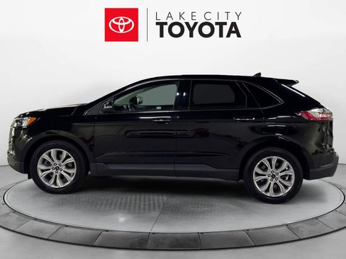 Used 2024 Ford Edge Titanium image 2