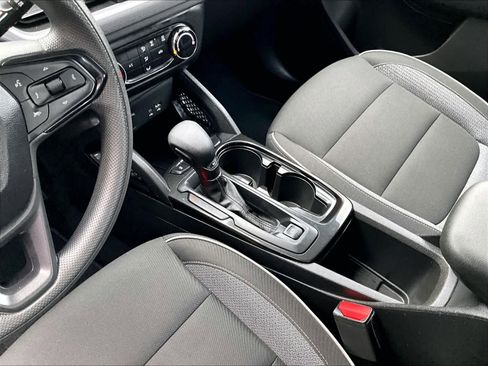 Used 2024 Chevrolet TrailBlazer LS image 21