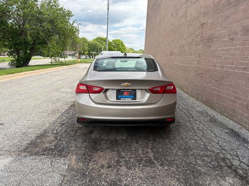 Used 2023 Chevrolet Malibu LT FWD image 4