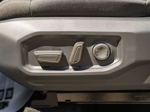 New 2026 Toyota Tundra SR5 AWD/4WD image 36