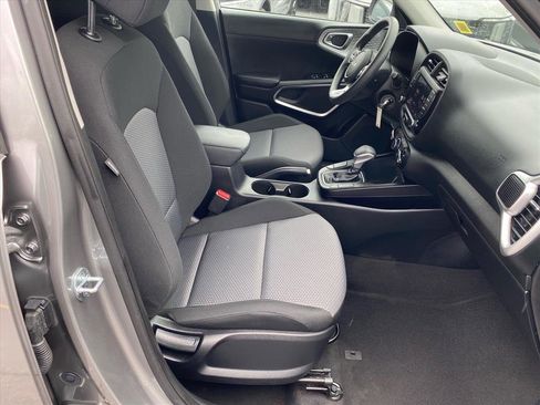 Certified 2023 Kia Soul LX w/ LX Technology Package FWD image 24