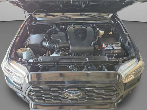 Used 2022 Toyota Tacoma TRD Off-Road RWD image 36