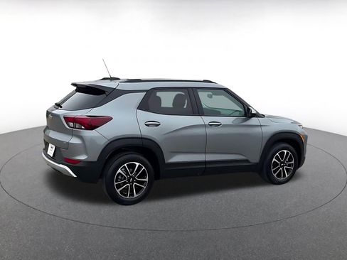 Used 2025 Chevrolet TrailBlazer LT image 16