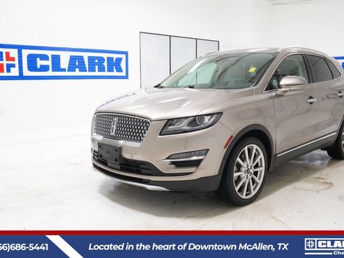 Used 2019 Lincoln MKC Reserve w/ MKC Technology Package FWD image 1