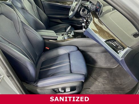 Used 2018 BMW 530e xDrive image 24