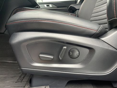 Used 2025 Ford Explorer ST-Line image 22