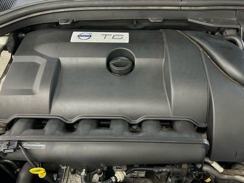 Used 2013 Volvo XC60 T6 AWD/4WD image 10