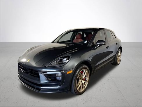Used 2023 Porsche Macan S AWD/4WD image 2