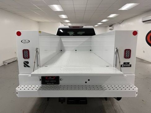 New 2026 GMC Sierra 3500 Pro w/ Convenience Package image 8