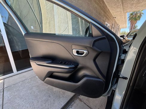 Used 2026 Kia K4 FWD image 18