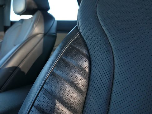 Certified 2023 Hyundai Elantra Limited image 12