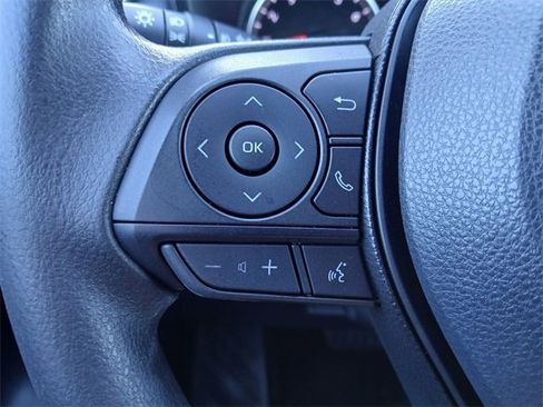 Used 2021 Toyota RAV4 XLE image 27