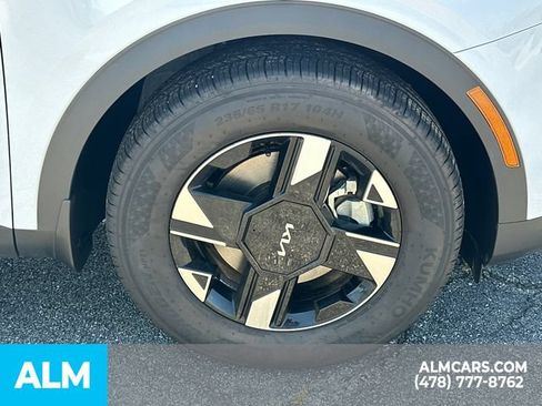 Used 2026 Kia Sportage LX FWD image 14