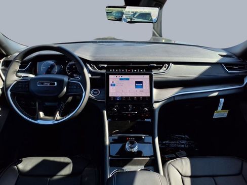 New 2025 Jeep Grand Cherokee L Limited w/ Luxury Tech Group II image 8