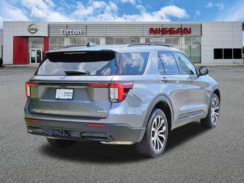 Used 2025 Ford Explorer ST-Line AWD/4WD image 4