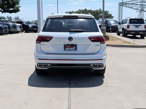 Used 2022 Volkswagen Tiguan SEL R-Line AWD/4WD image 6