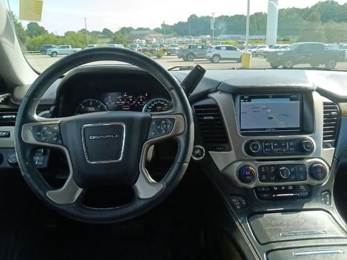 Used 2017 GMC Yukon Denali w/ Open Road Package AWD/4WD image 29