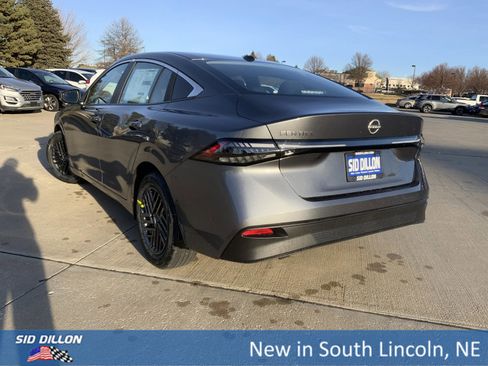New 2026 Nissan Sentra SV w/ SV Convenience Package image 3