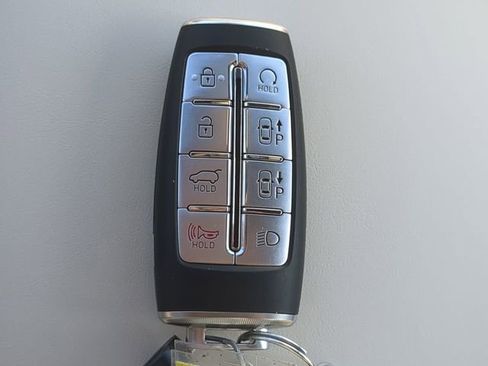 Used 2023 Genesis Electrified GV70 Advanced image 29